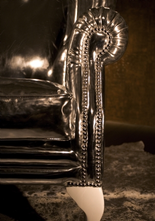 Viceroy Wing Chair Silver detail