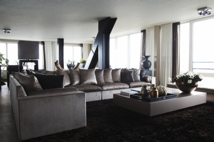 Costes Sofa van Eric Kuster 